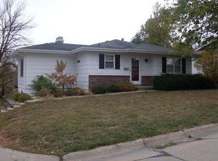 11 Union St, Pella, IA 50219