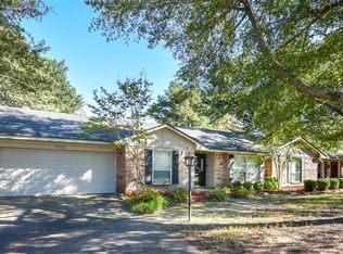 10701 Hunters Point Rd, Fort Smith, AR 72903