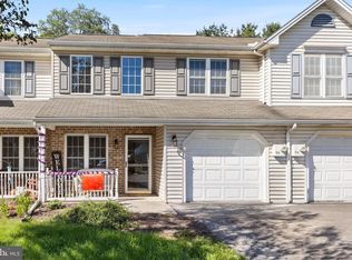 16 Ashburg Dr, Mechanicsburg, PA 17050