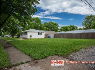 3235 Center St, Lincoln, NE 68503