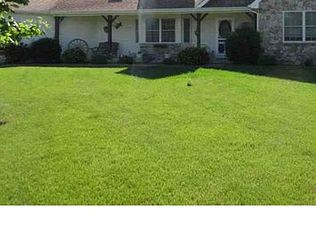 9794 S Vigal Rd, Pawnee, IL 62558