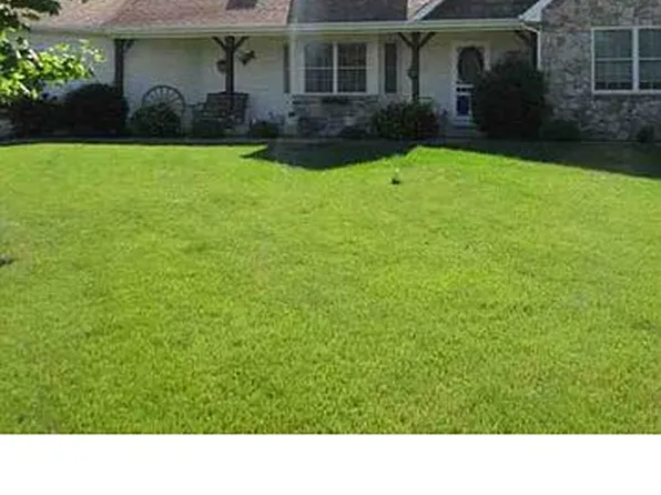 9794 S Vigal Rd, Pawnee, IL 62558