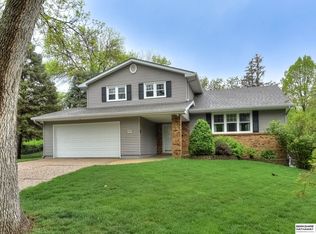 906 Sherman Cir, Papillion, NE 68046