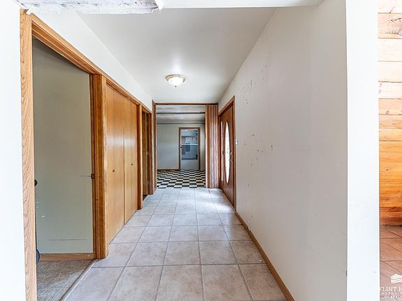 3rd image of 10170 Anderson Ave