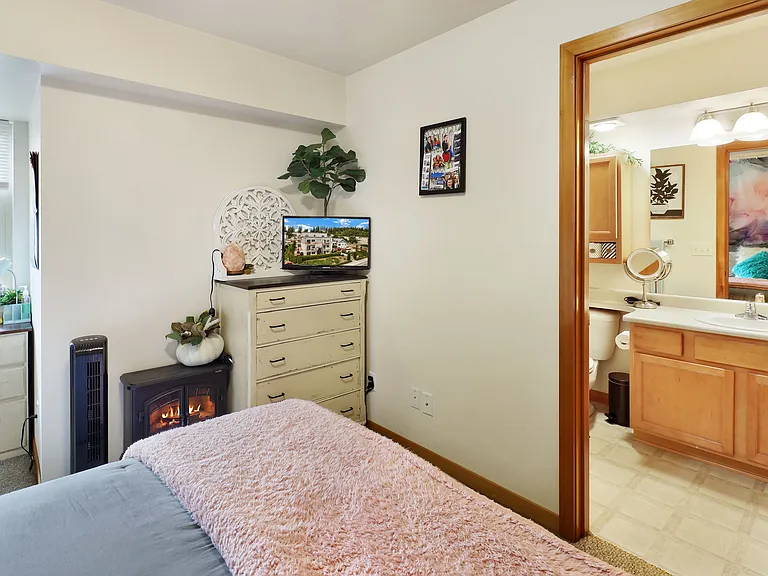 2020 Taylor Ave #1 — Photo 23