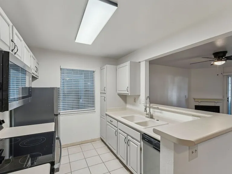 650 S Main St #4101 — Photo 5