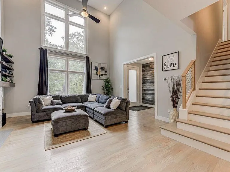 1758 Beacon Hill Blvd NE — Photo 11