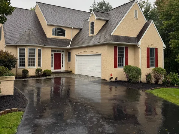 16 Tall Trees Ln, Wilmington, DE 19808