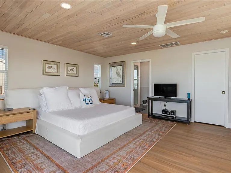 9498 Alborado Rd — Photo 21