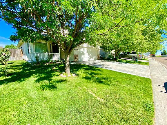 2nd image of 18413 Viceroy Pl
