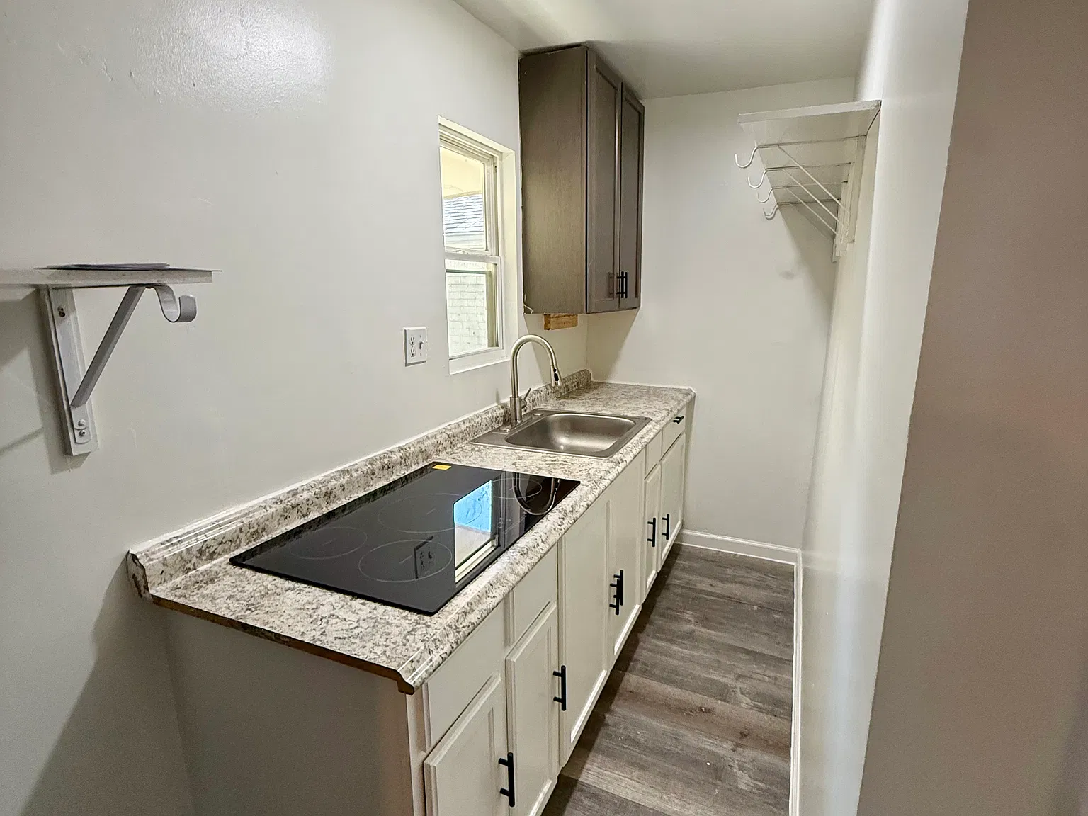Scotsbrook Dr, Houston — Photo 2