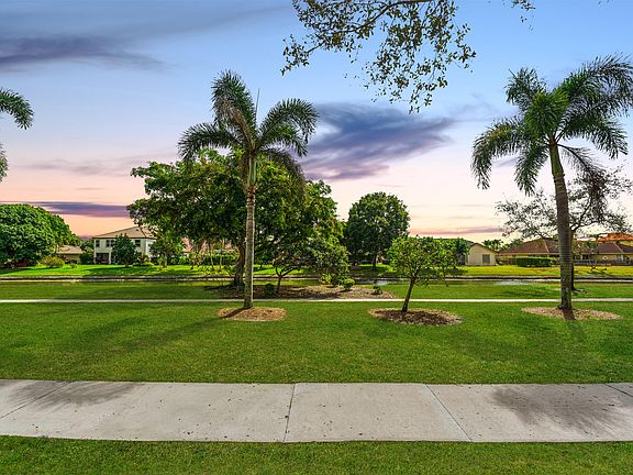 4th image of 10956 N Danbury Way