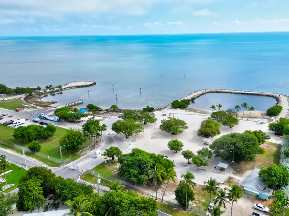 137 Pacific Ave, Tavernier, FL 33070
