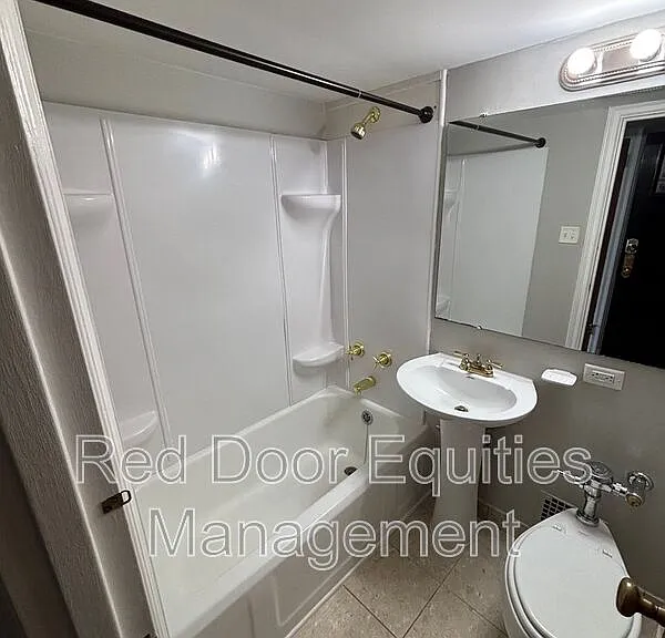 123 N Broad St #502 — Photo 3