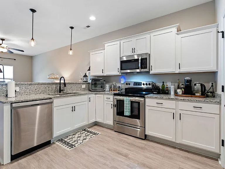 68 Catalina Cir — Photo 16