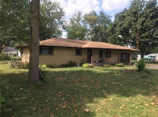 203 W Polk St, Staunton, IN 47881