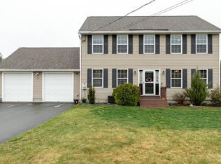 5 Fessenden Ln, Weare, NH 03281