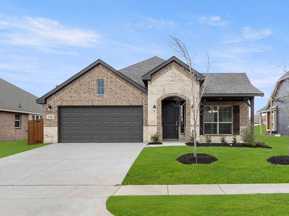 1st image of 1352 Fox Glen Trl
