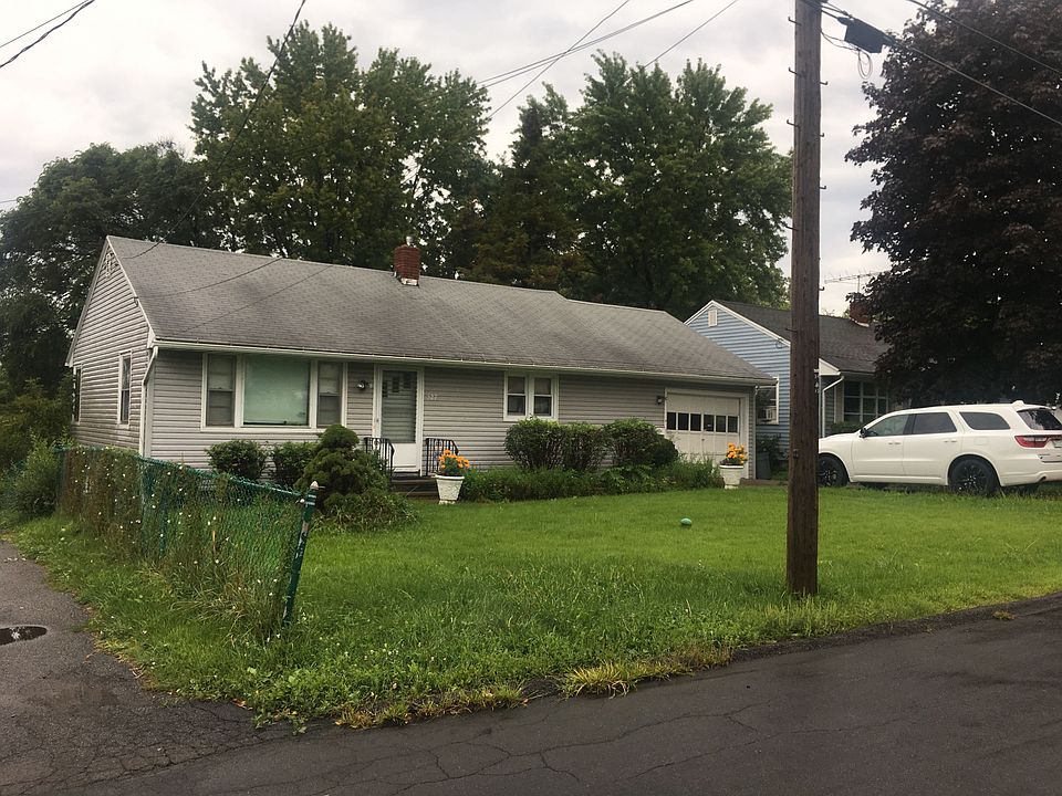 1st image of 527 Dakin St