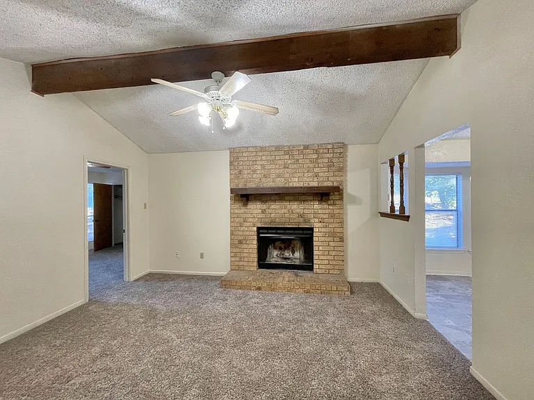 2402 Kirk Cir — Photo 5