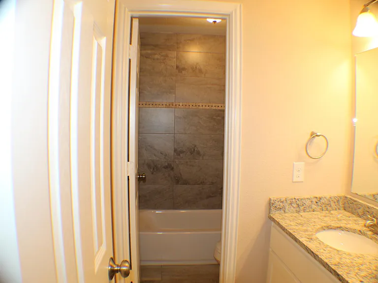 829 Summercreek Dr #829 — Photo 18