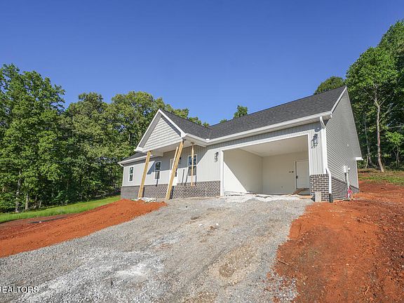 2nd image of 1001 N Old Grey Ridge Rd