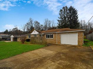 1611 Fairfield Rd, Fairmont, WV 26554