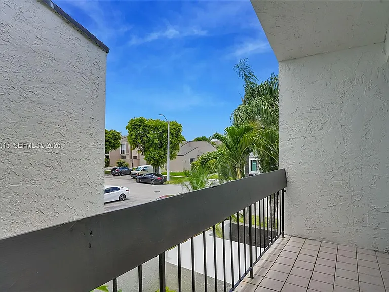 9177 Fontainebleau Blvd #3 — Photo 33