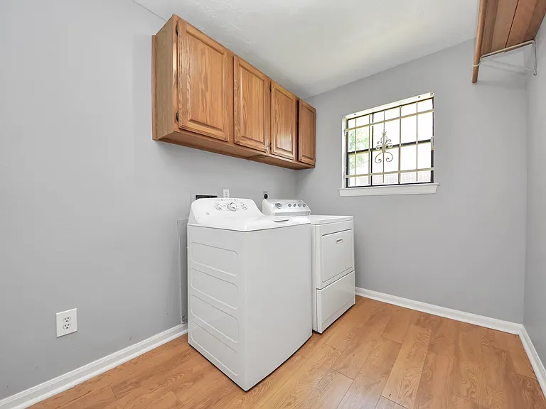 16006 Autumn Falls Ln — Photo 25