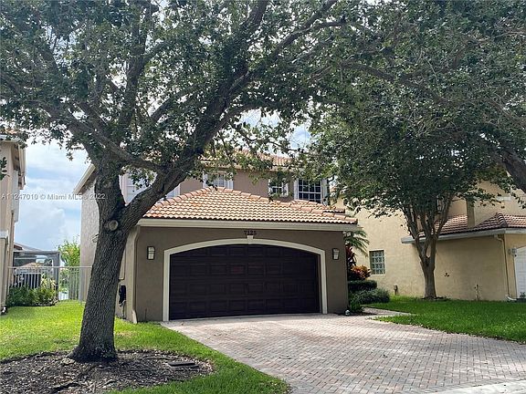 3rd image of 7125 Crescent Creek Way #0