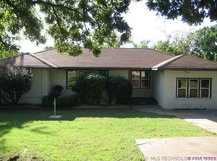 1637 Mission Rd, Bartlesville, OK 74006