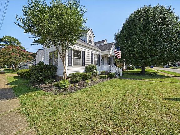 3rd image of 3758 Lenoir Cir