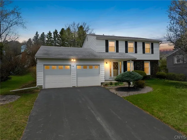 106 Wiesner Ln, Syracuse, NY 13214