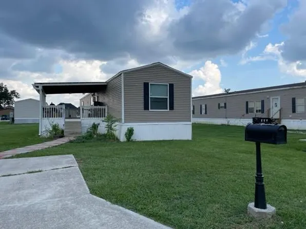 111 Matthew Ln, Belle Chasse, LA 70037