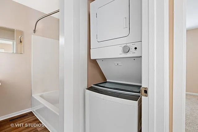 1627 Westminster Dr #104 — Photo 31
