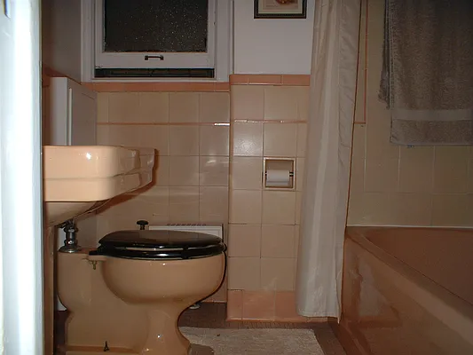 Sold by Helen Tsagaris, LREB | media 21