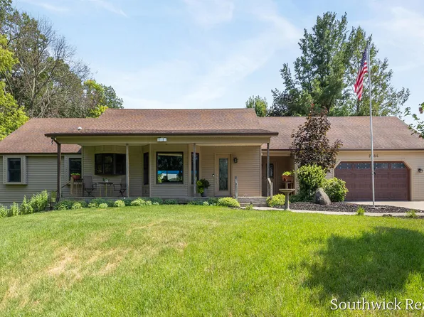 2484 Shadow Lake Ct NE, Grand Rapids, MI 49505