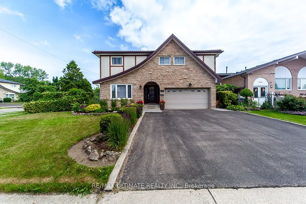 2589 Trident Ave photo 1