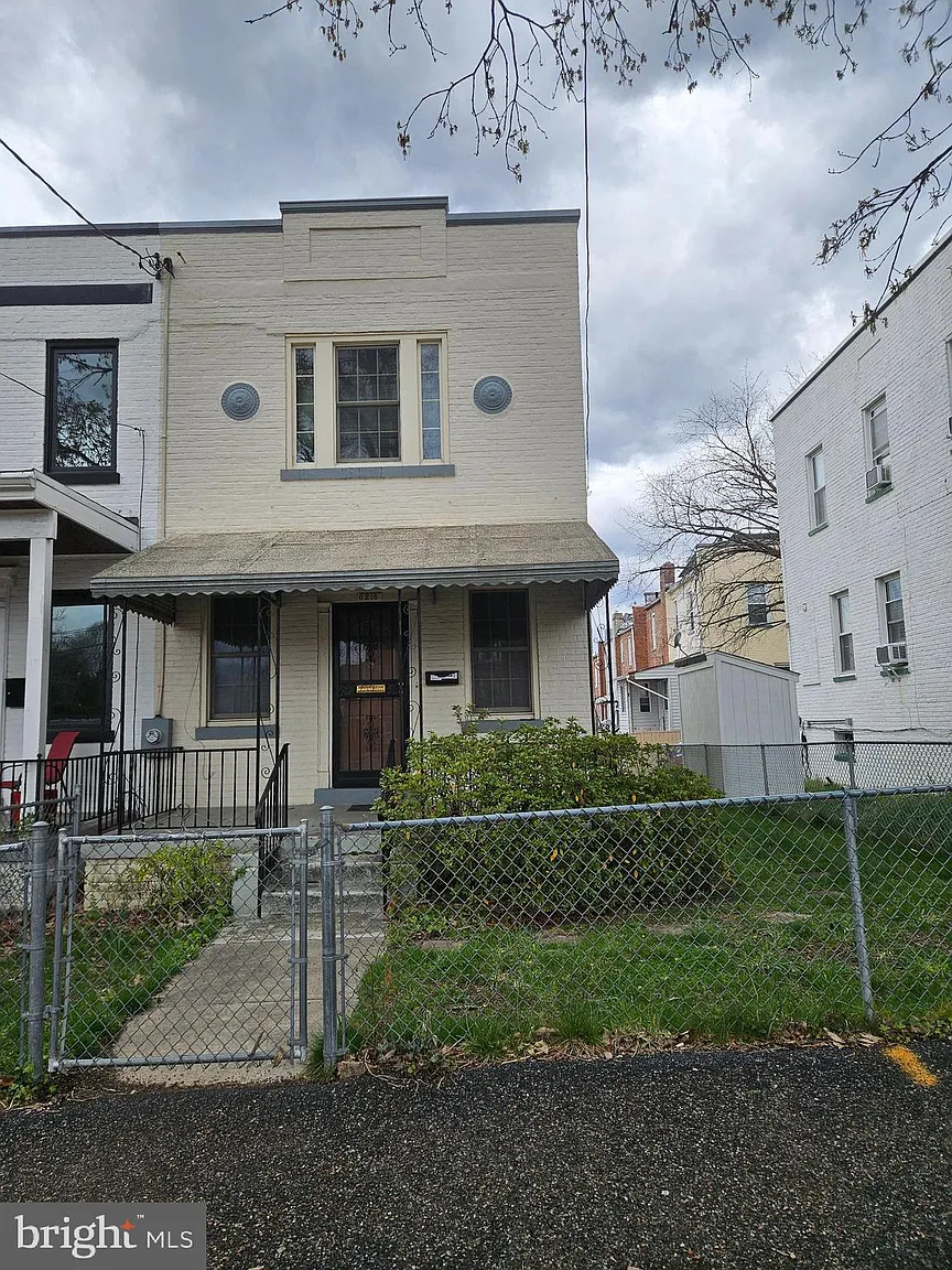 6218 5th St NW photo 1