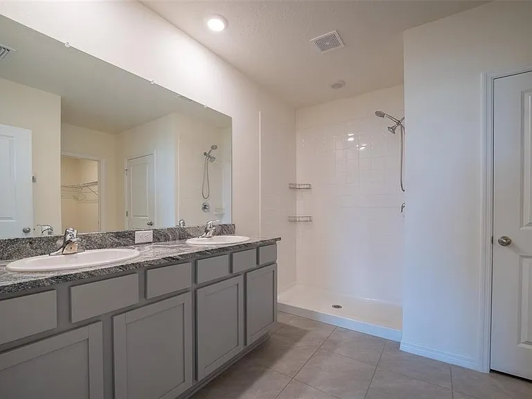 8318 Claw Glades Loop — Photo 24