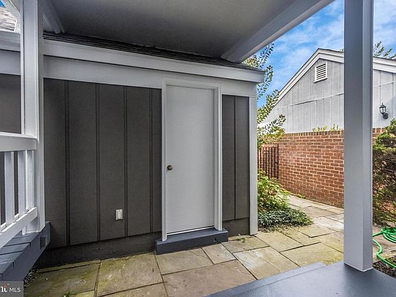 Door from Garage with Breezeway to Front Door