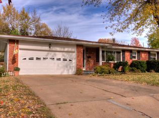 1019 E Edgewood St, Springfield, MO 65807