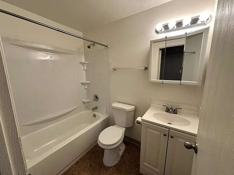 1723 W 8th Ave #5 — Photo 8