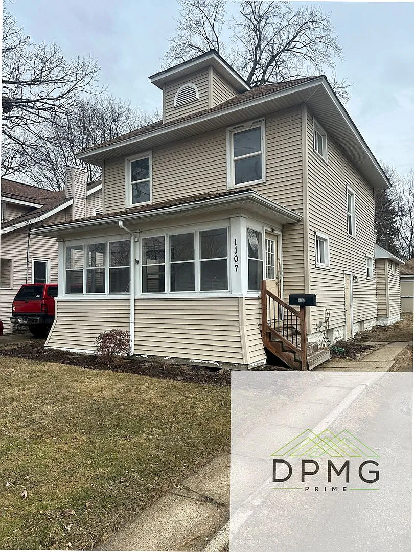 Welcome to 1107 S South Grand Ave. Lansing, MI 48910! — Photo 2