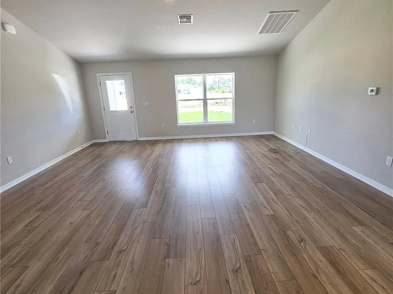 5553 Castania Dr — Photo 7