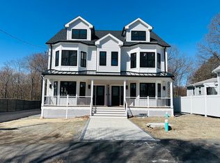 19 Maverick St #19, Dedham, MA 02026