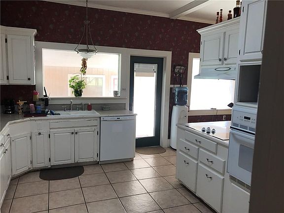3rd image of 614 Shankland Ave