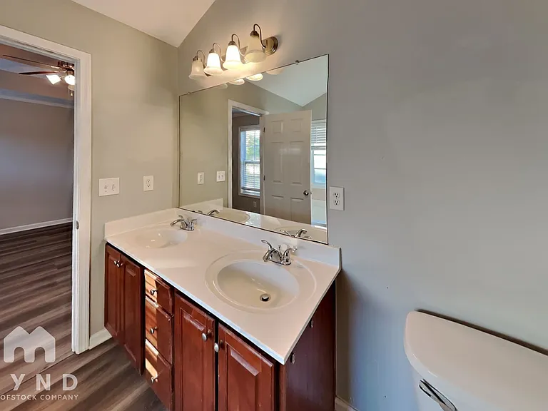 158 McArthur Dr — Photo 13