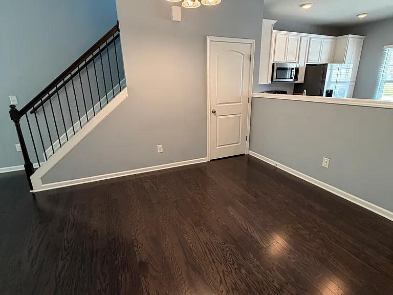 9311 Grand Valley Dr — Photo 3