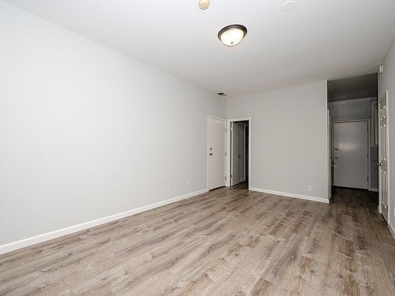 3rd image of 2600 45th Ave APT A